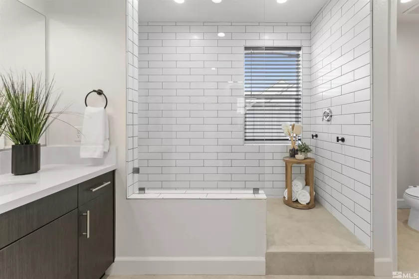 5421 Phillipa, Reno, Nevada 89511, 3 Bedrooms Bedrooms, ,4 BathroomsBathrooms,Residential,Residential,Phillipa,240012888