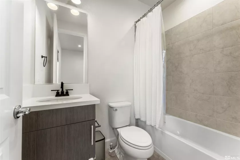 5421 Phillipa, Reno, Nevada 89511, 3 Bedrooms Bedrooms, ,4 BathroomsBathrooms,Residential,Residential,Phillipa,240012888