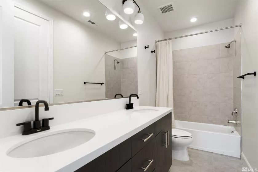 5421 Phillipa, Reno, Nevada 89511, 3 Bedrooms Bedrooms, ,4 BathroomsBathrooms,Residential,Residential,Phillipa,240012888