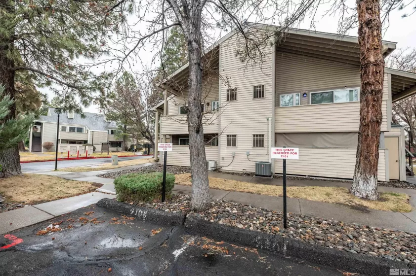 2101 Roundhouse, Sparks, Nevada 89431, 1 Bedroom Bedrooms, ,1 BathroomBathrooms,Residential,Residential,Roundhouse,250002696