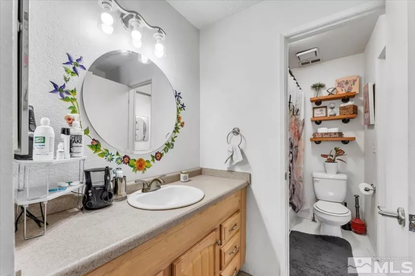 1001 Adrian, Sparks, Nevada 89431, 3 Bedrooms Bedrooms, ,2 BathroomsBathrooms,Residential,Residential,Adrian,250005134