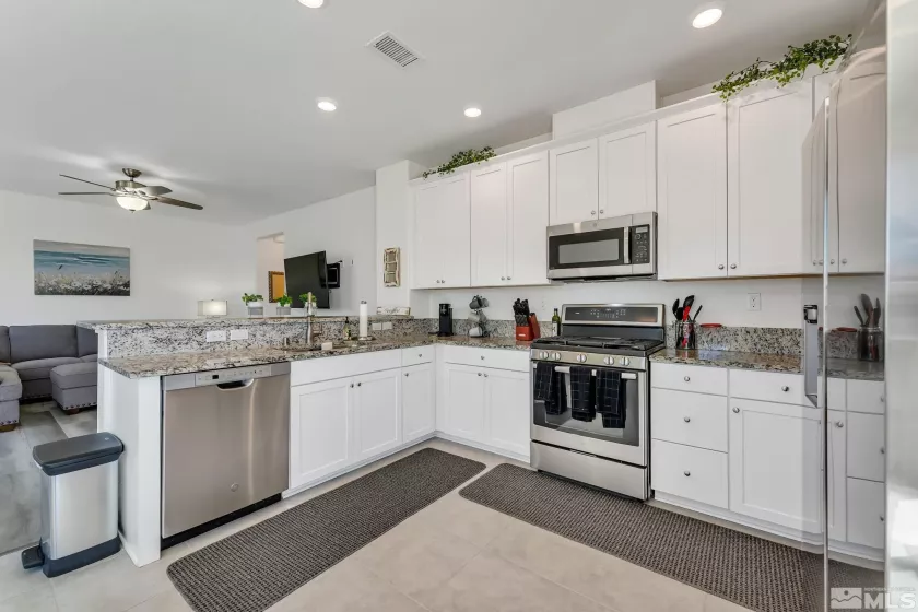 6934 Wild River, Sparks, Nevada 89436, 3 Bedrooms Bedrooms, ,2 BathroomsBathrooms,Residential Lease,Manufactured,Wild River,250000032