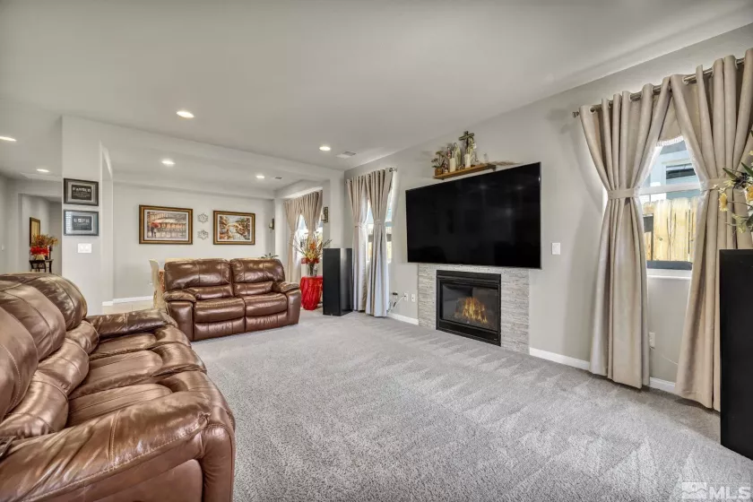4950 Monrovia, Sparks, Nevada 89436, 3 Bedrooms Bedrooms, ,3 BathroomsBathrooms,Residential,Residential,Monrovia,250005502