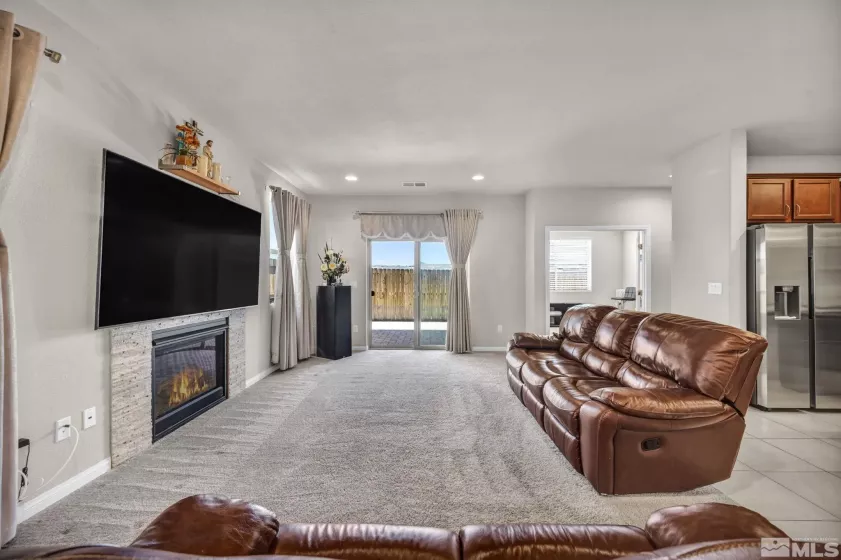 4950 Monrovia, Sparks, Nevada 89436, 3 Bedrooms Bedrooms, ,3 BathroomsBathrooms,Residential,Residential,Monrovia,250005502