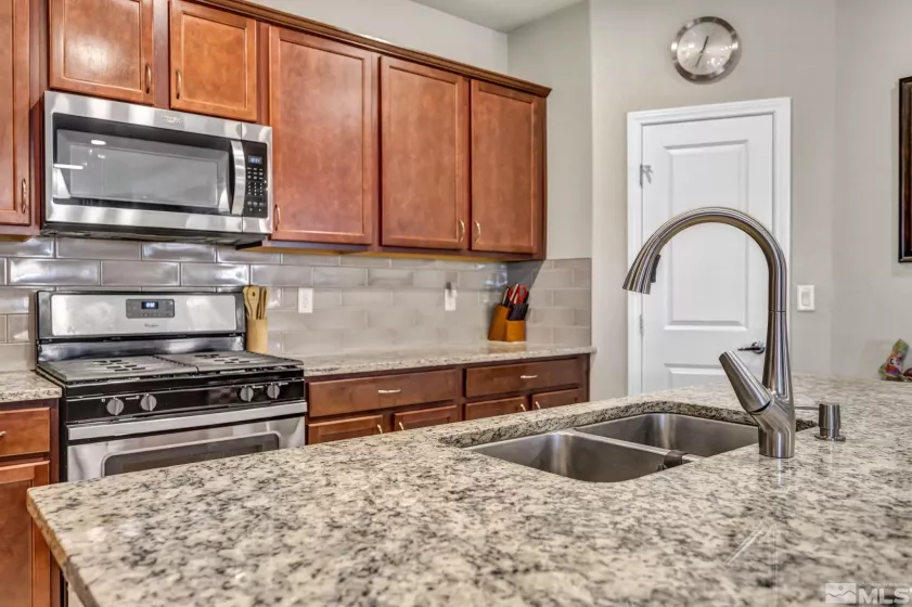 4950 Monrovia, Sparks, Nevada 89436, 3 Bedrooms Bedrooms, ,3 BathroomsBathrooms,Residential,Residential,Monrovia,250005502
