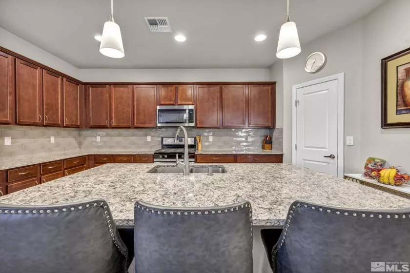 4950 Monrovia, Sparks, Nevada 89436, 3 Bedrooms Bedrooms, ,3 BathroomsBathrooms,Residential,Residential,Monrovia,250005502