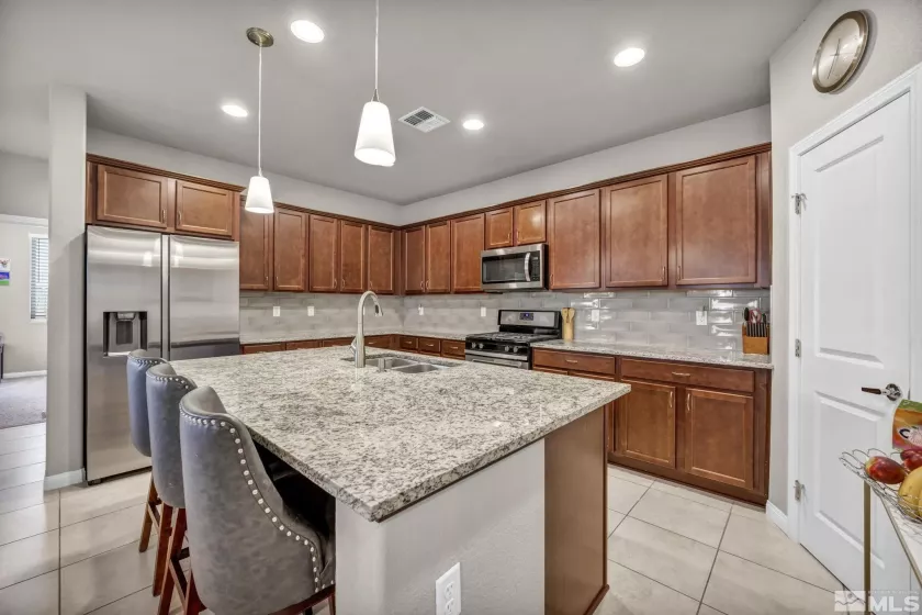 4950 Monrovia, Sparks, Nevada 89436, 3 Bedrooms Bedrooms, ,3 BathroomsBathrooms,Residential,Residential,Monrovia,250005502