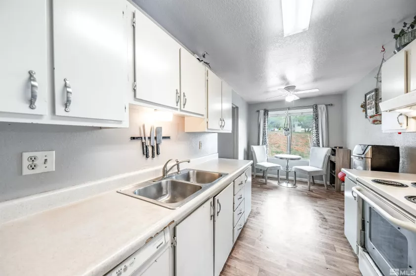 3951 Clear Acre, Reno, Nevada 89512, 1 Bedroom Bedrooms, ,1 BathroomBathrooms,Residential,Residential,Clear Acre,250005498