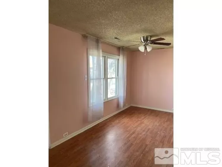 574 D, Hawthorne, Nevada 89415, 5 Bedrooms Bedrooms, ,2 BathroomsBathrooms,Residential,Residential,D,250005481