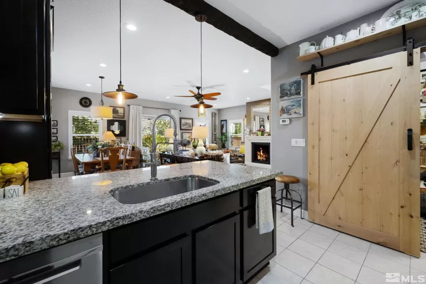 958 Marble Hills, Sparks, Nevada 89436, 2 Bedrooms Bedrooms, ,3 BathroomsBathrooms,Residential,Residential,Marble Hills,250005472