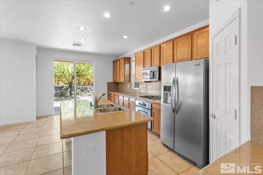 7031 Sacred, Sparks, Nevada 89436, 4 Bedrooms Bedrooms, ,3 BathroomsBathrooms,Residential,Residential,Sacred,250005120