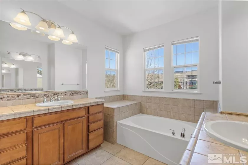 7031 Sacred, Sparks, Nevada 89436, 4 Bedrooms Bedrooms, ,3 BathroomsBathrooms,Residential,Residential,Sacred,250005120