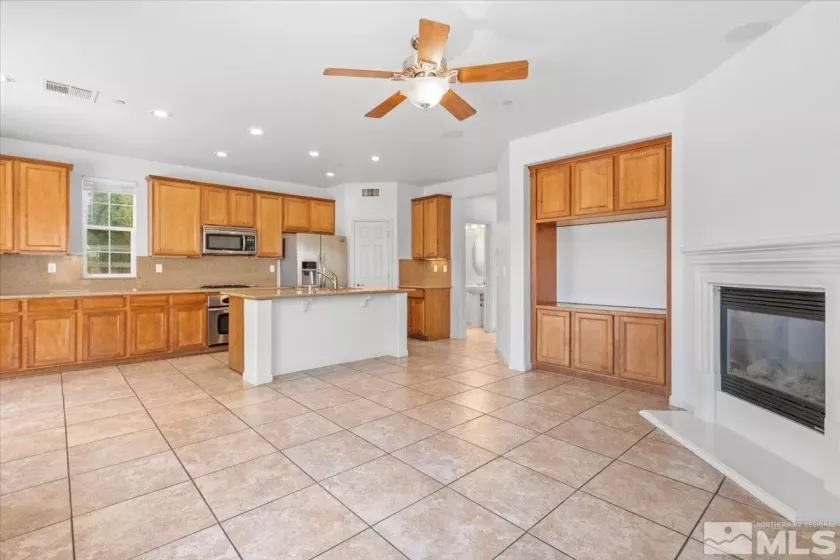 7031 Sacred, Sparks, Nevada 89436, 4 Bedrooms Bedrooms, ,3 BathroomsBathrooms,Residential,Residential,Sacred,250005120