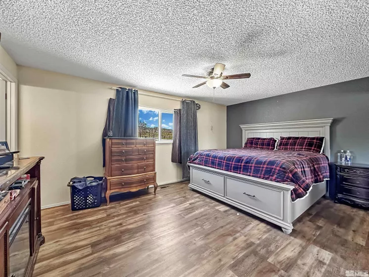 11595 Vicksburg, Reno, Nevada 89508, 3 Bedrooms Bedrooms, ,3 BathroomsBathrooms,Residential,Residential,Vicksburg,240006413