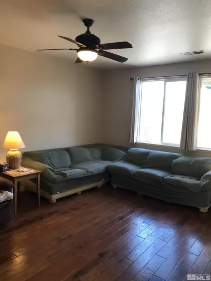 1958 Rawles, Fernley, Nevada 89408, 3 Bedrooms Bedrooms, ,2 BathroomsBathrooms,Residential,Residential,Rawles,250004902