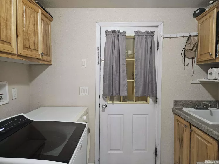 872 Branstetter, Dayton, Nevada 89403, 3 Bedrooms Bedrooms, ,2 BathroomsBathrooms,Residential,Residential,Branstetter,250004974