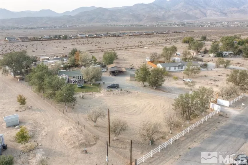 872 Branstetter, Dayton, Nevada 89403, 3 Bedrooms Bedrooms, ,2 BathroomsBathrooms,Residential,Residential,Branstetter,250004974