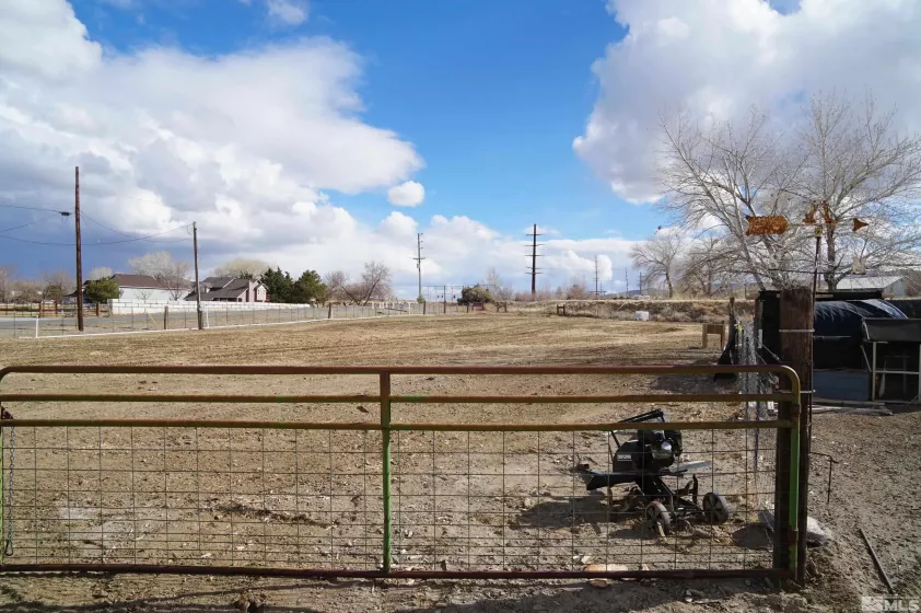 725 Stock, Fernley, Nevada 89408, 2 Bedrooms Bedrooms, ,1 BathroomBathrooms,Residential,Residential,Stock,250003246