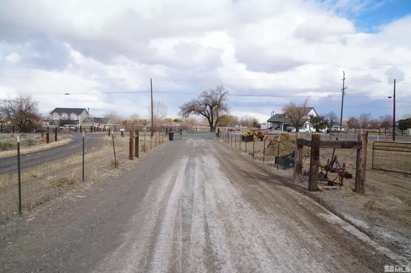 725 Stock, Fernley, Nevada 89408, 2 Bedrooms Bedrooms, ,1 BathroomBathrooms,Residential,Residential,Stock,250003246