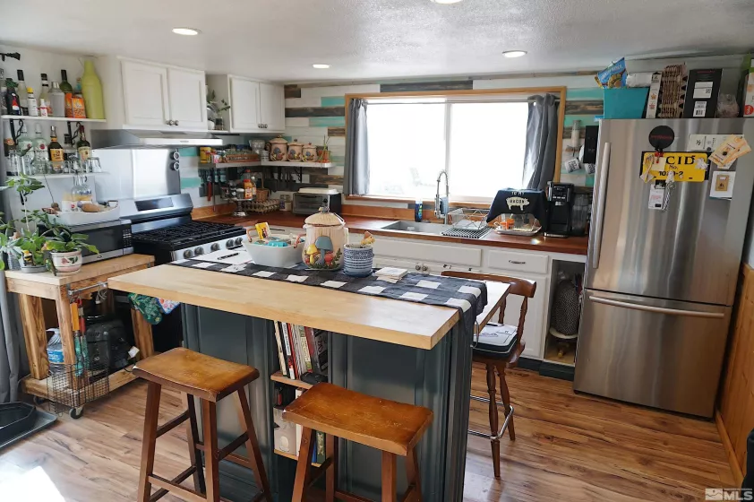 725 Stock, Fernley, Nevada 89408, 2 Bedrooms Bedrooms, ,1 BathroomBathrooms,Residential,Residential,Stock,250003246
