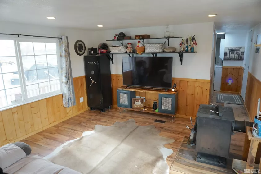 725 Stock, Fernley, Nevada 89408, 2 Bedrooms Bedrooms, ,1 BathroomBathrooms,Residential,Residential,Stock,250003246