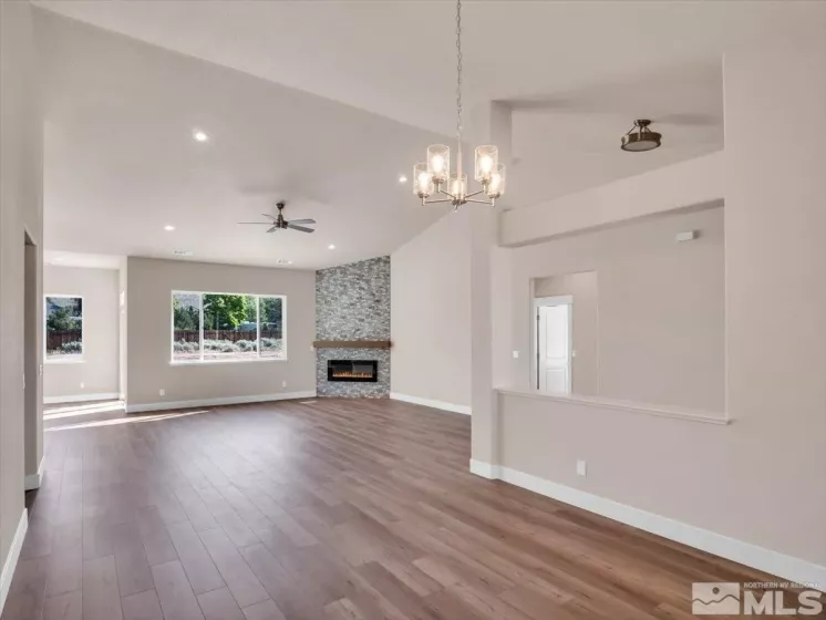 6853 Eagle Wing, Sparks, Nevada 89436, 4 Bedrooms Bedrooms, ,4 BathroomsBathrooms,Residential,Residential,Eagle Wing,240014398