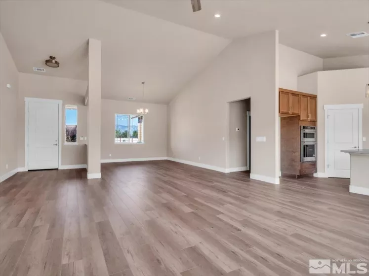 6853 Eagle Wing, Sparks, Nevada 89436, 4 Bedrooms Bedrooms, ,4 BathroomsBathrooms,Residential,Residential,Eagle Wing,240014398