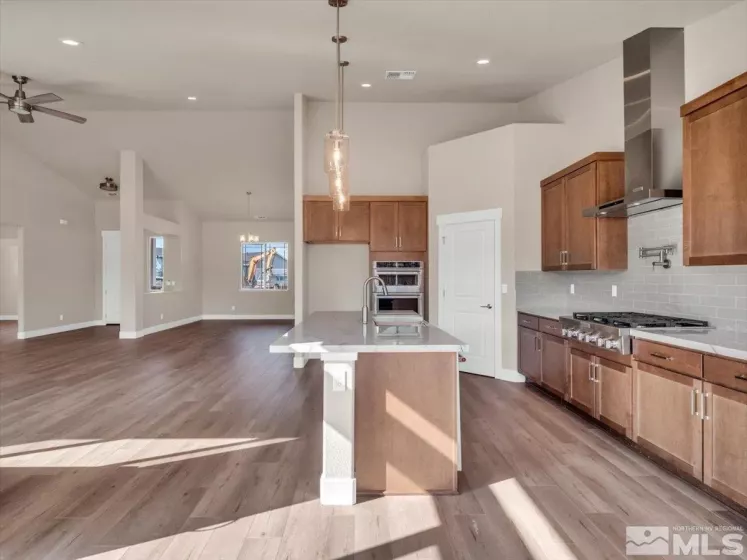 6853 Eagle Wing, Sparks, Nevada 89436, 4 Bedrooms Bedrooms, ,4 BathroomsBathrooms,Residential,Residential,Eagle Wing,240014398