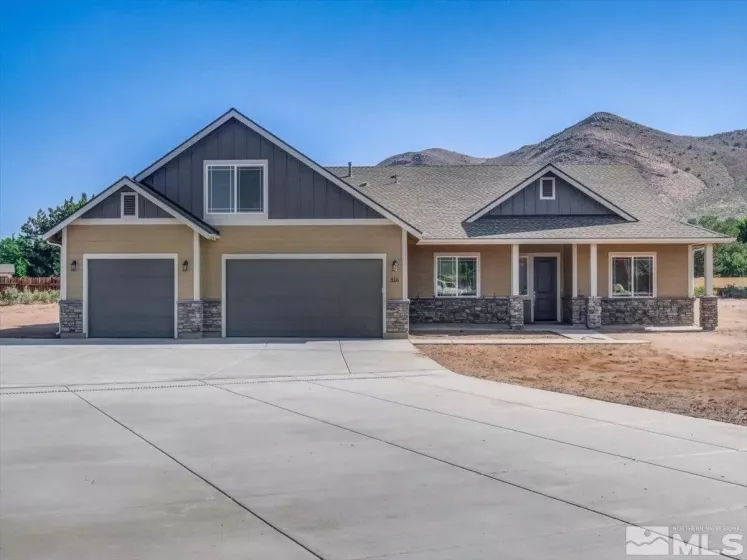 6853 Eagle Wing, Sparks, Nevada 89436, 4 Bedrooms Bedrooms, ,4 BathroomsBathrooms,Residential,Residential,Eagle Wing,240014398