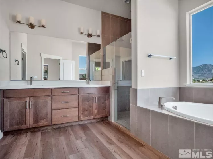 6853 Eagle Wing, Sparks, Nevada 89436, 4 Bedrooms Bedrooms, ,4 BathroomsBathrooms,Residential,Residential,Eagle Wing,240014398
