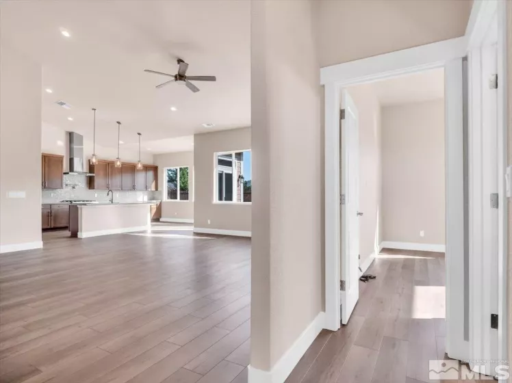 6853 Eagle Wing, Sparks, Nevada 89436, 4 Bedrooms Bedrooms, ,4 BathroomsBathrooms,Residential,Residential,Eagle Wing,240014398