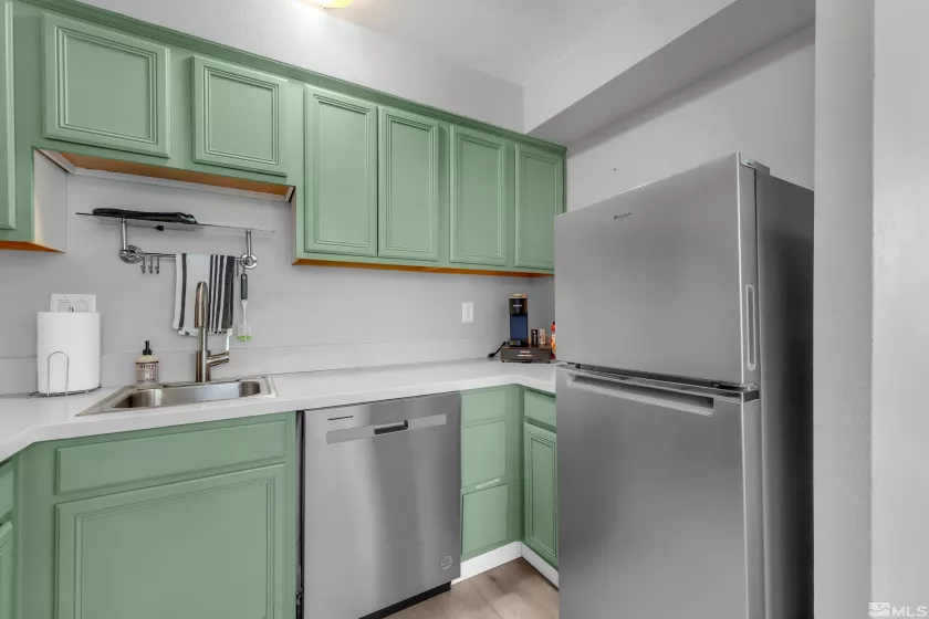 280 Island, Reno, Nevada 89501, 2 Bedrooms Bedrooms, ,2 BathroomsBathrooms,Residential,Residential,Island,240013781