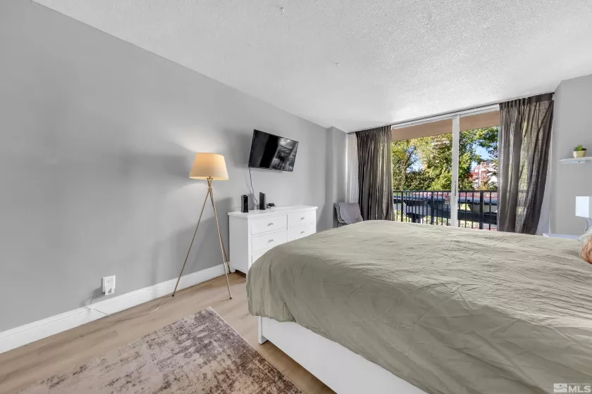 280 Island, Reno, Nevada 89501, 2 Bedrooms Bedrooms, ,2 BathroomsBathrooms,Residential,Residential,Island,240013781