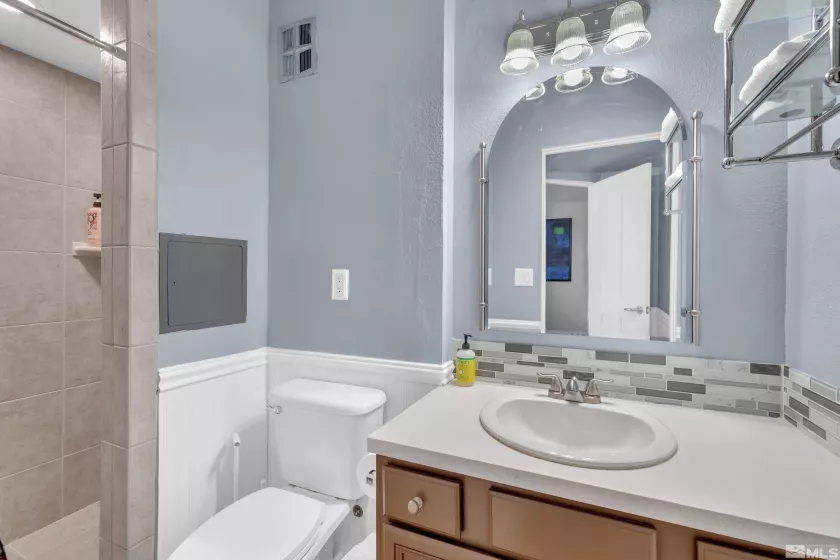 280 Island, Reno, Nevada 89501, 2 Bedrooms Bedrooms, ,2 BathroomsBathrooms,Residential,Residential,Island,240013781
