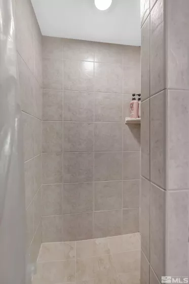 280 Island, Reno, Nevada 89501, 2 Bedrooms Bedrooms, ,2 BathroomsBathrooms,Residential,Residential,Island,240013781