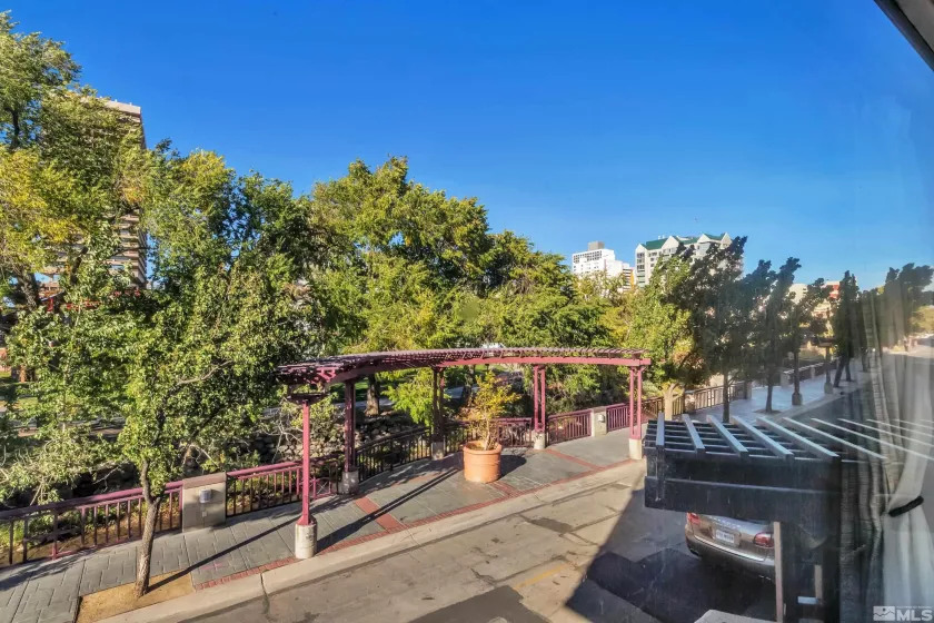 280 Island, Reno, Nevada 89501, 2 Bedrooms Bedrooms, ,2 BathroomsBathrooms,Residential,Residential,Island,240013781