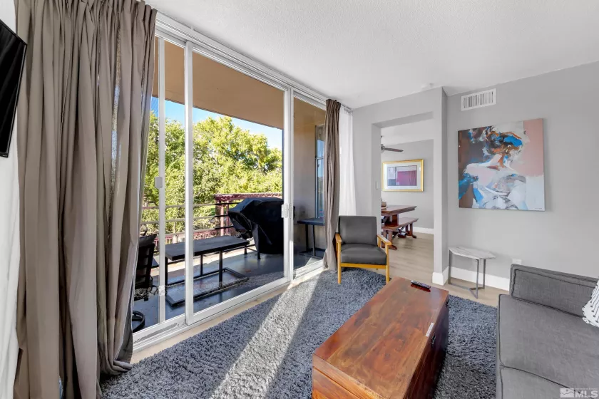 280 Island, Reno, Nevada 89501, 2 Bedrooms Bedrooms, ,2 BathroomsBathrooms,Residential,Residential,Island,240013781