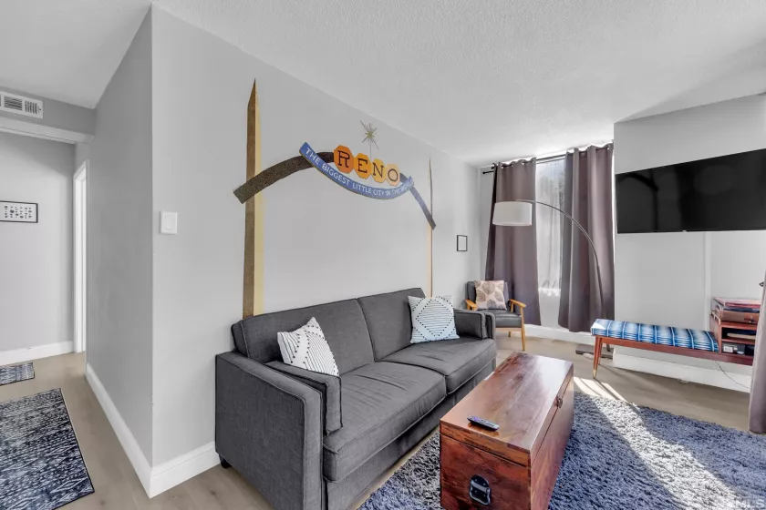 280 Island, Reno, Nevada 89501, 2 Bedrooms Bedrooms, ,2 BathroomsBathrooms,Residential,Residential,Island,240013781