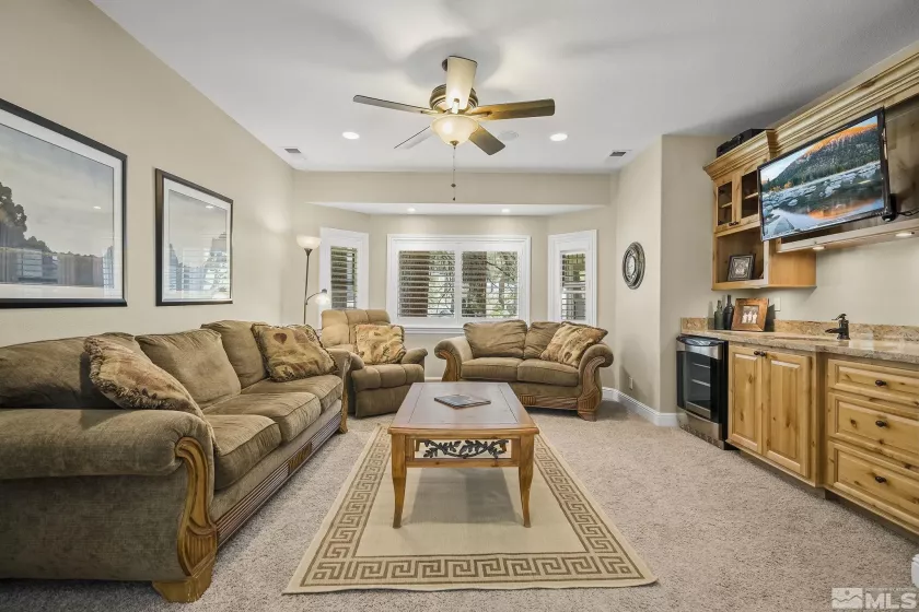 1030 Lynn, Zephyr Cove, Nevada 89448, 5 Bedrooms Bedrooms, ,6 BathroomsBathrooms,Residential,Residential,Lynn,240011361