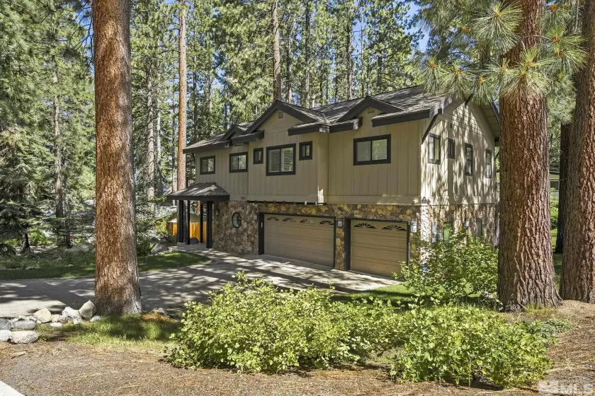 1030 Lynn, Zephyr Cove, Nevada 89448, 5 Bedrooms Bedrooms, ,6 BathroomsBathrooms,Residential,Residential,Lynn,240011361