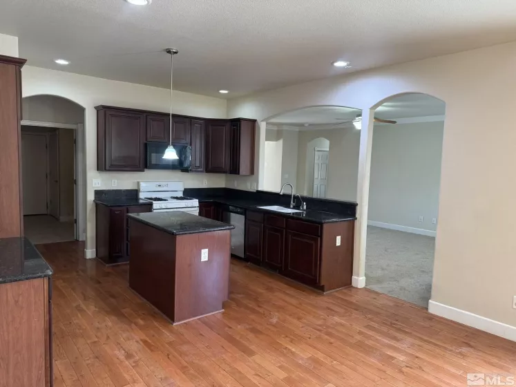 103 Desert, Fernley, Nevada 89408, 3 Bedrooms Bedrooms, ,2 BathroomsBathrooms,Residential,Residential,Desert,250003938