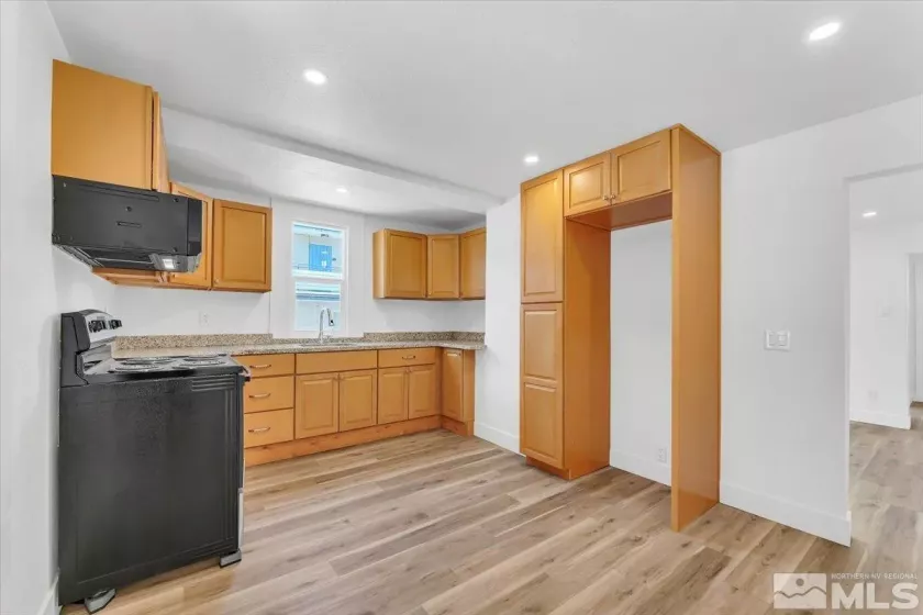 63 Park, Reno, Nevada 89502, ,Residential Income,Residential,Park,250005676