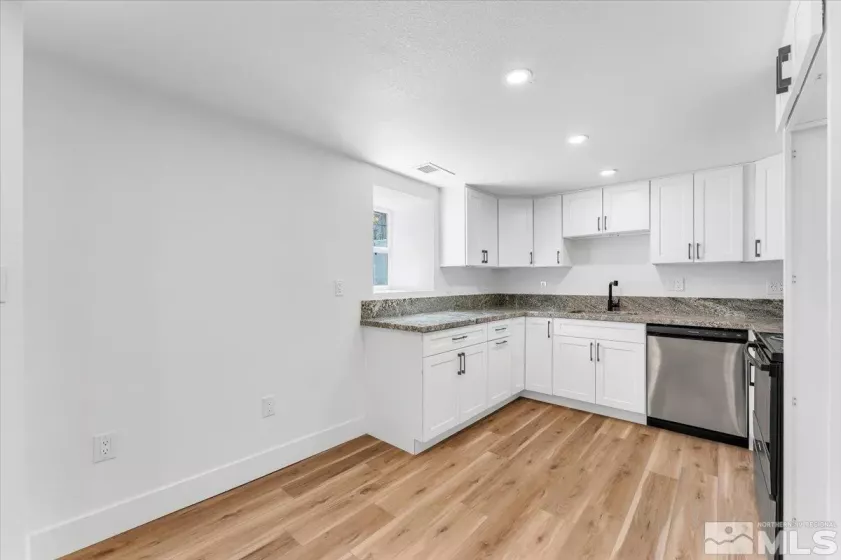 63 Park, Reno, Nevada 89502, ,Residential Income,Residential,Park,250005676