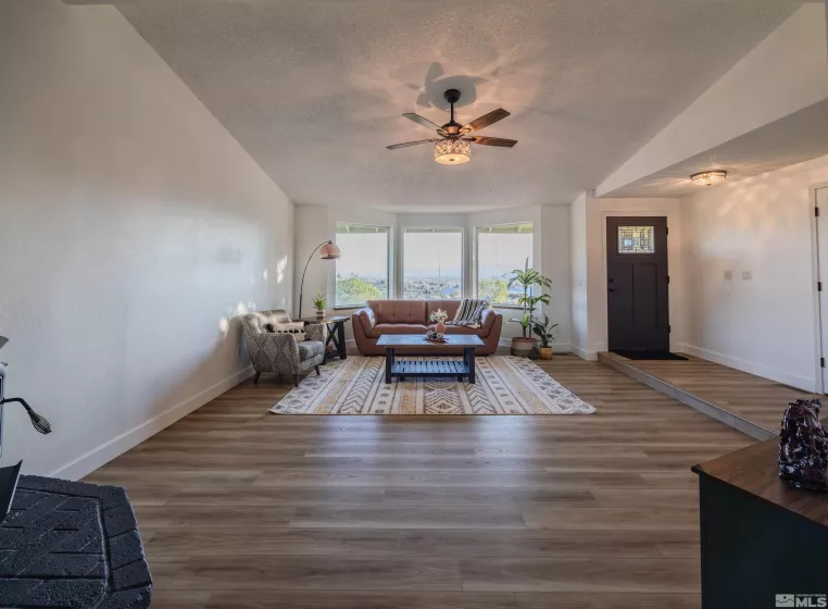 5380 Peralta, Sparks, Nevada 89436, 4 Bedrooms Bedrooms, ,3 BathroomsBathrooms,Residential,Residential,Peralta,240010819