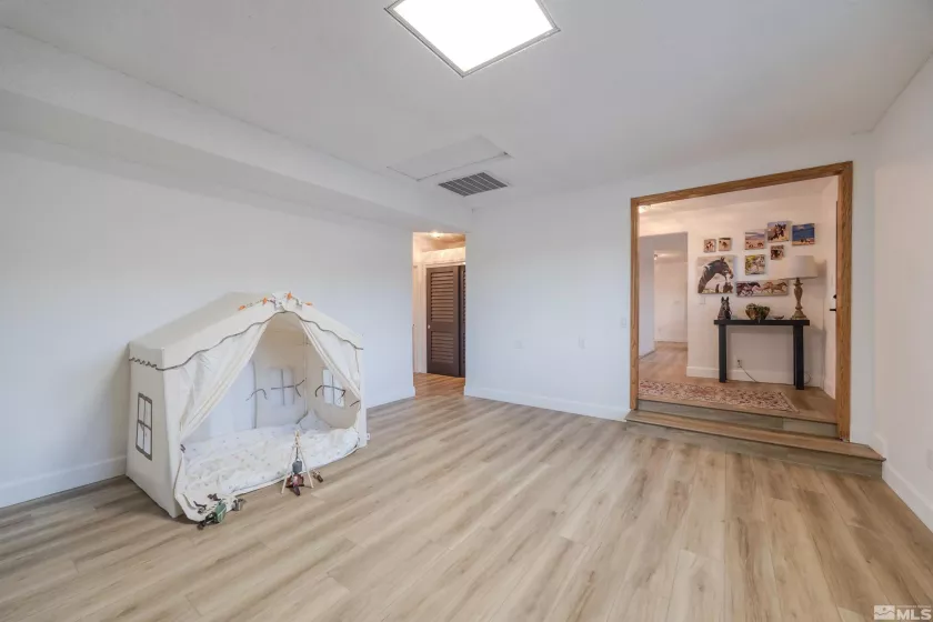 5380 Peralta, Sparks, Nevada 89436, 4 Bedrooms Bedrooms, ,3 BathroomsBathrooms,Residential,Residential,Peralta,240010819
