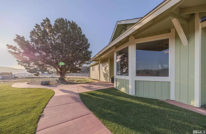 5380 Peralta, Sparks, Nevada 89436, 4 Bedrooms Bedrooms, ,3 BathroomsBathrooms,Residential,Residential,Peralta,240010819