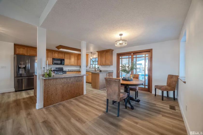 5380 Peralta, Sparks, Nevada 89436, 4 Bedrooms Bedrooms, ,3 BathroomsBathrooms,Residential,Residential,Peralta,240010819