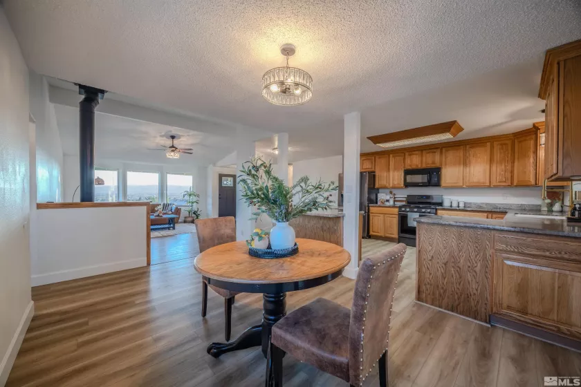 5380 Peralta, Sparks, Nevada 89436, 4 Bedrooms Bedrooms, ,3 BathroomsBathrooms,Residential,Residential,Peralta,240010819