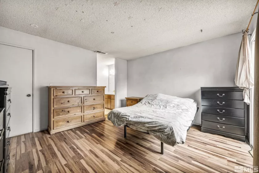 995 Adrian, Sparks, Nevada 89431, 3 Bedrooms Bedrooms, ,2 BathroomsBathrooms,Residential,Residential,Adrian,250005551