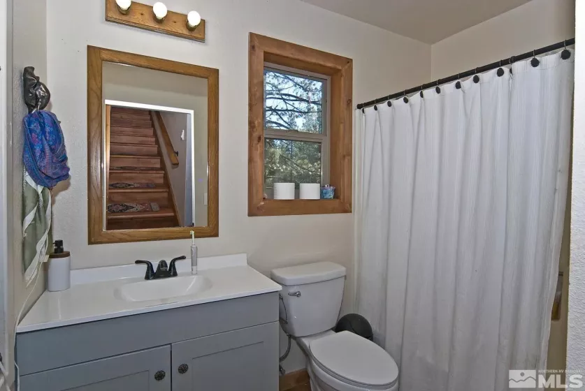 60 Lava Cap, Markleeville, California 96120, 3 Bedrooms Bedrooms, ,2 BathroomsBathrooms,Residential,Residential,Lava Cap,250003707
